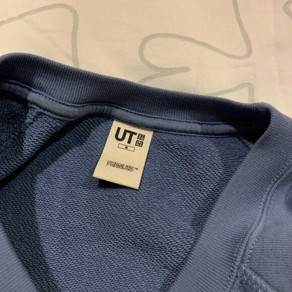 Uniqlo 4 sweatshirts (Large and Medium) - Picture 6 of 8